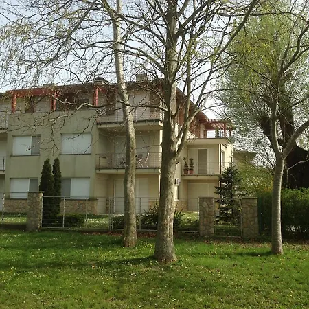 Апартаменты Napos Terasz Apartman *